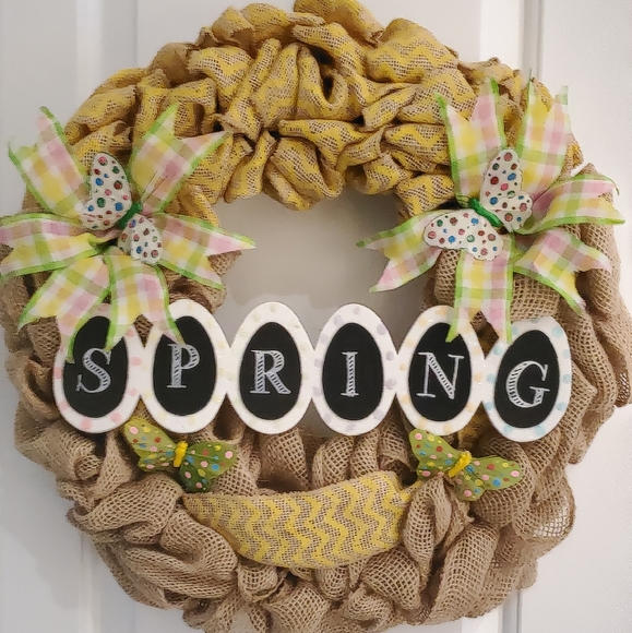 Spring Wreath - Picture 1 of 2